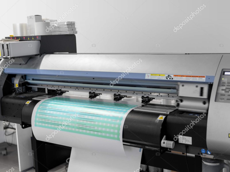 depositphotos_392516212-stock-photo-large-format-printer-in-printing-800-600
